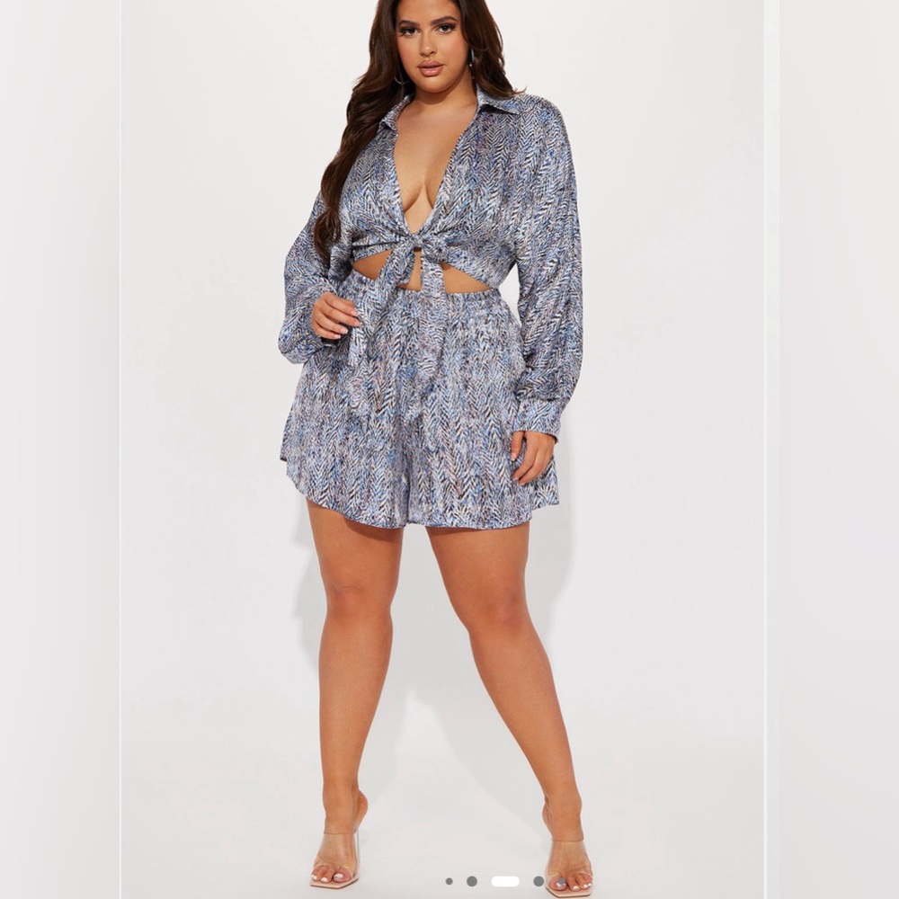 Stylish Blue Patterned Two-Piece Short Set